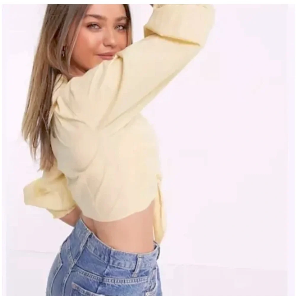 Abercrombie & Fitch Butter Yellow Peasant Sleeve Tie Front Cropped Top Shirt XS